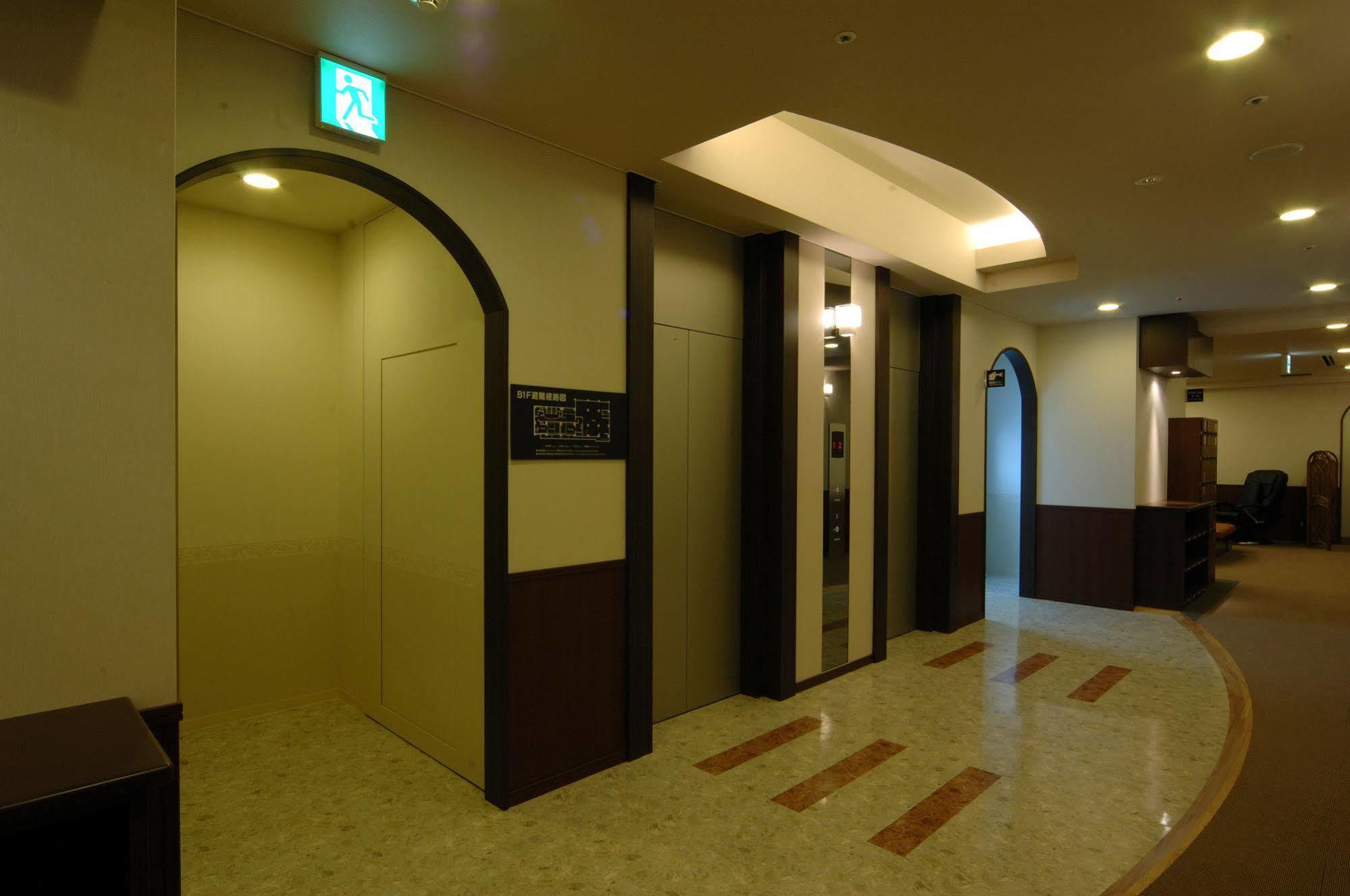 钏路站前路酒店 外观 照片